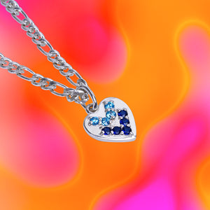 NAVGRADIENT HEART ON CHAIN BLUE